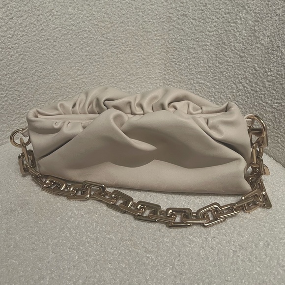 Bottega Veneta The Chain Bag - Picture 1 of 3